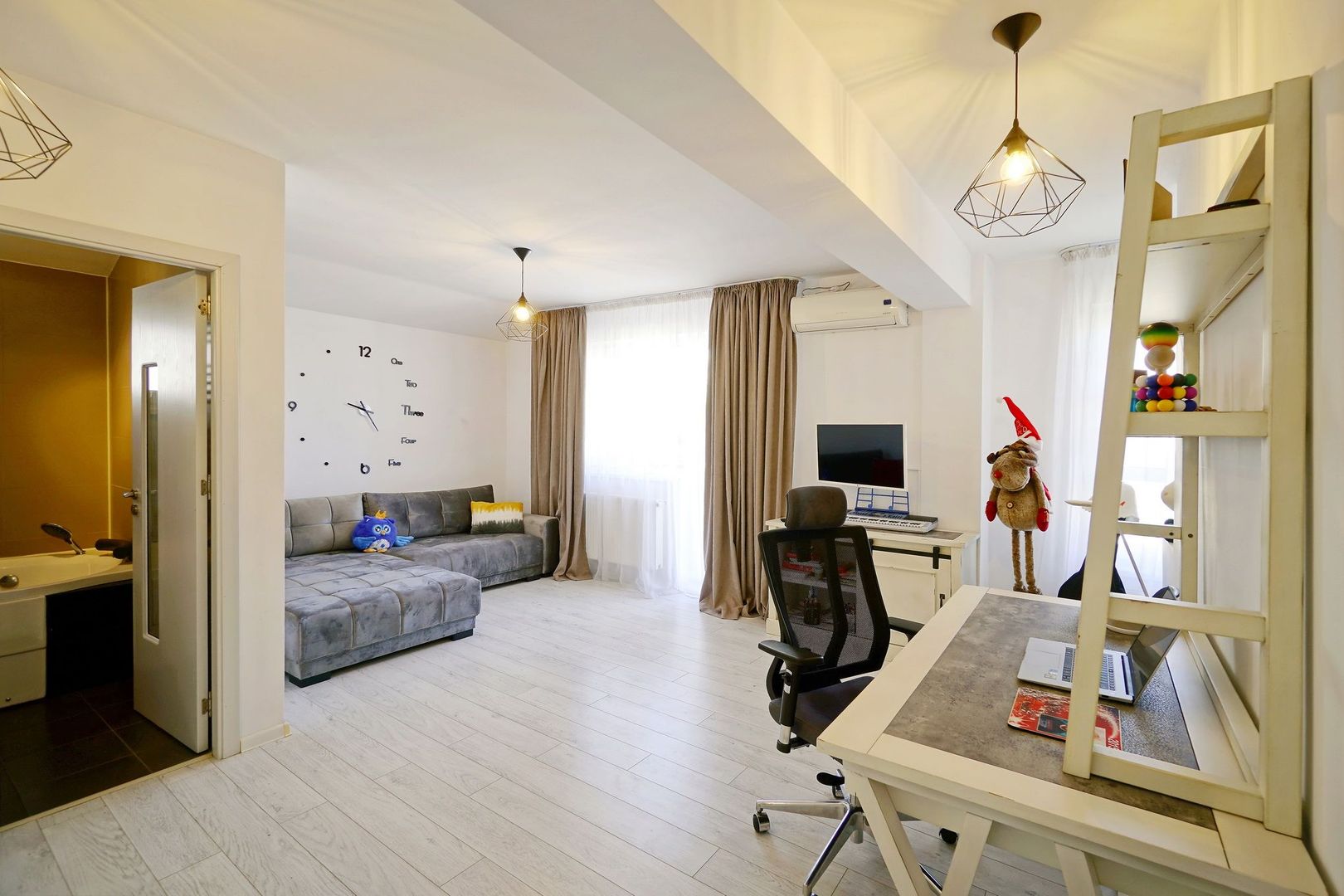 Brancoveanu  P+2, 8 cam, 6 dormitoare, 6 bai, 3 garaje teren 650 mp - Poză 21