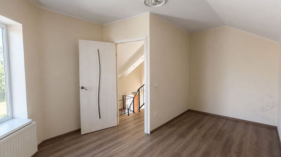 Casă în Doroțcaia – 140 m² | 13,71 ari | 6 camere + living - Poză 34