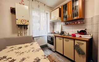 Apartament cu 2 camere de vanzare, Centru-ultracentral - Poză 1