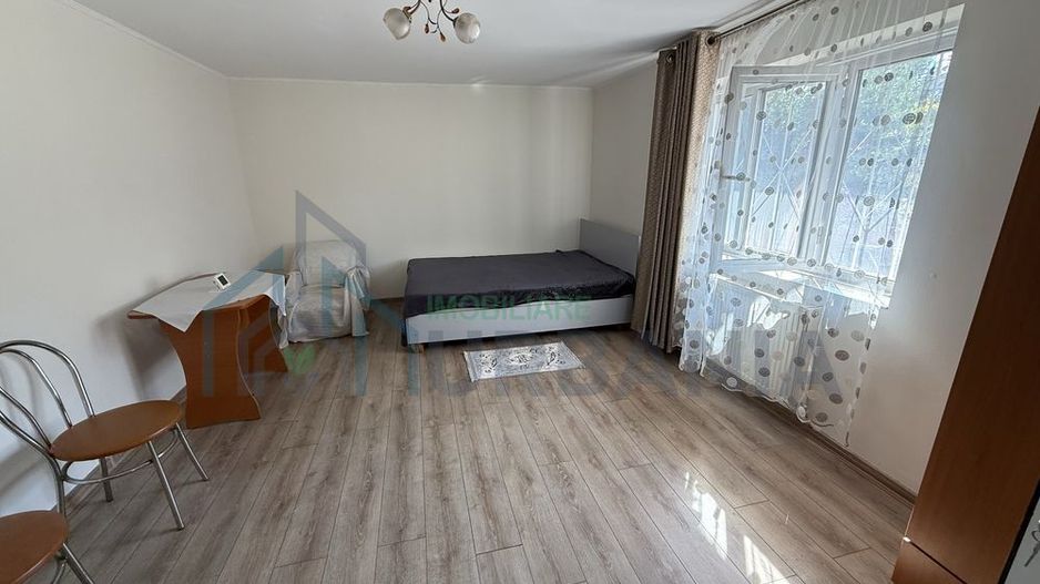 Casa cu o cameră, mobilată și utilată, de închiriat în Valea Adâncă - Poză 4