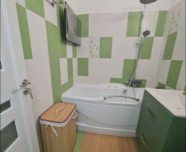 APARTAMENT 3 CAMERE DE LUX 1 MAI | METROU - Poză 5