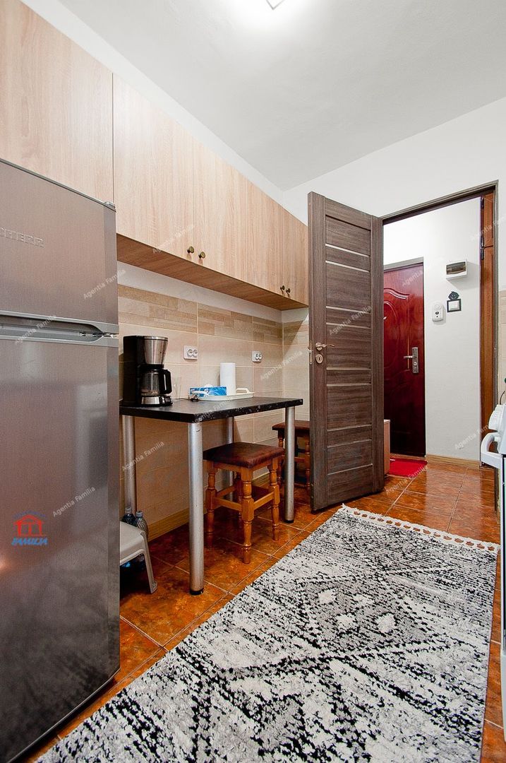 De vanzare apartament 2 camere Centru, etaj 3 - Poză 9