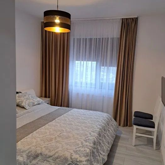 2 Camere, decomandat, balcon, mobilat/utilat, PARCARE INCLUSA, 5 minute Metrou - Poză 3