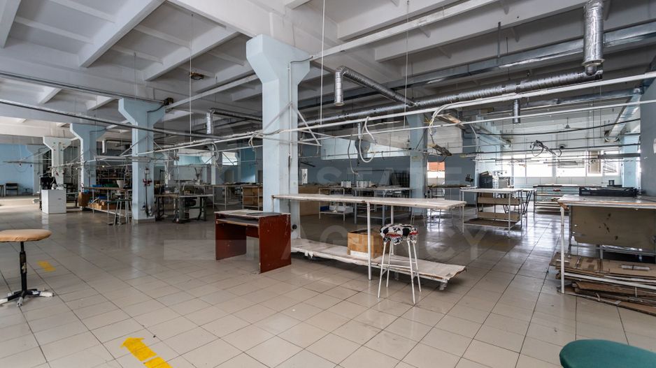 Chirie, spațiu industrial, 3000 mp, str. Sprîncenoaia, Centru - Poză 13