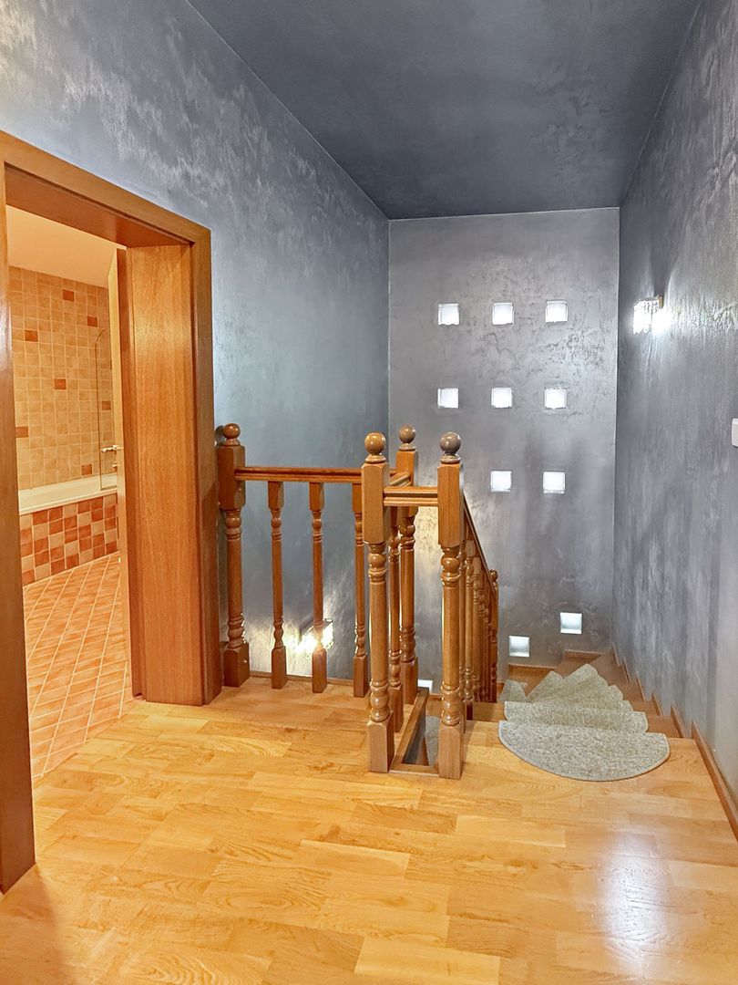 Casă cu două corpuri și utilizare mixtă– rezidențial & comercial - Poză 10