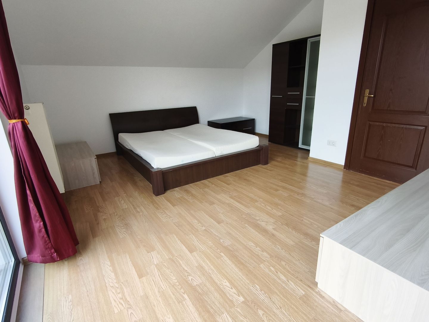 Casa moderna cu 4 camere in cartierul Orizont-Tur 3D virtual - Poză 2