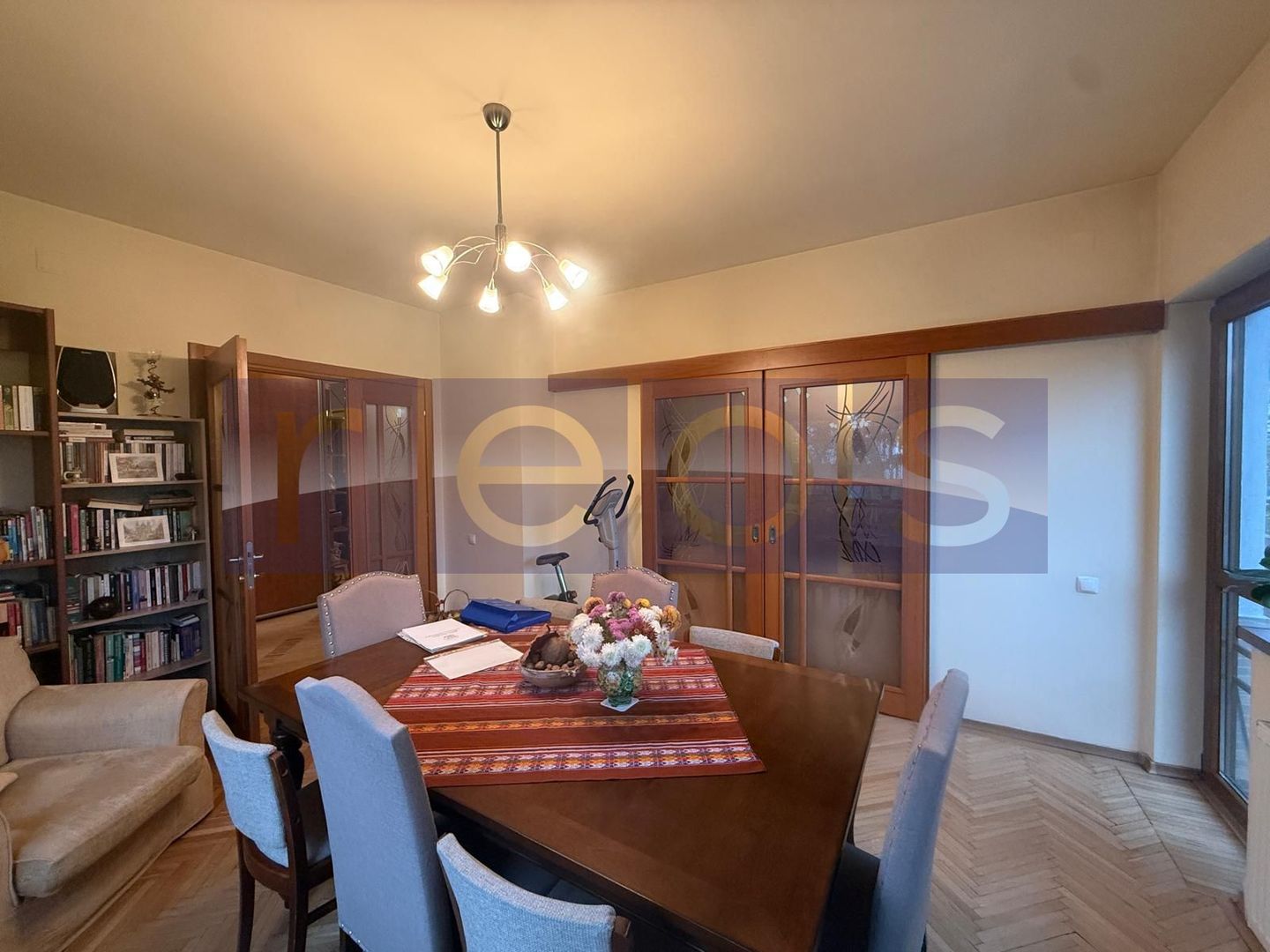 DE VANZARE APARTAMENT IN VILA 4 CAMERE DRUMUL SARII | OPORTUNITATE | - Poză 3