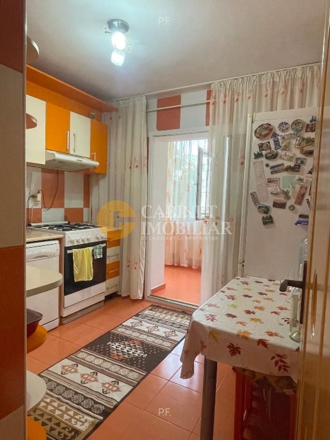 4 Camere Decomandat + Garaj -Nicolina 84Mp - Poză 9