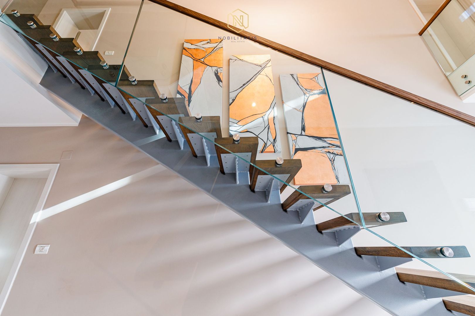 O Capodoperă Arhitecturală, Oferind Eleganță și Confort - Dumbravita - Poză 31