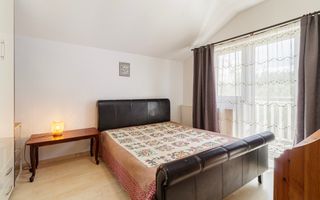 Casă de vânzare Tâncăbești cu grădină, aproape de lac - Poză 6