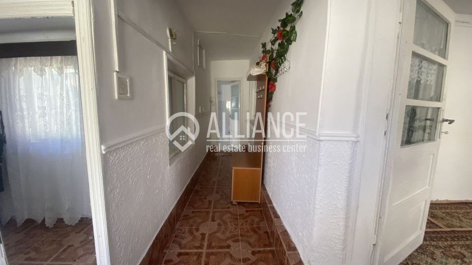 Murfatlar (COD 07)Casă bătrânească locuibilă cu teren de 300 mp - Poză 2