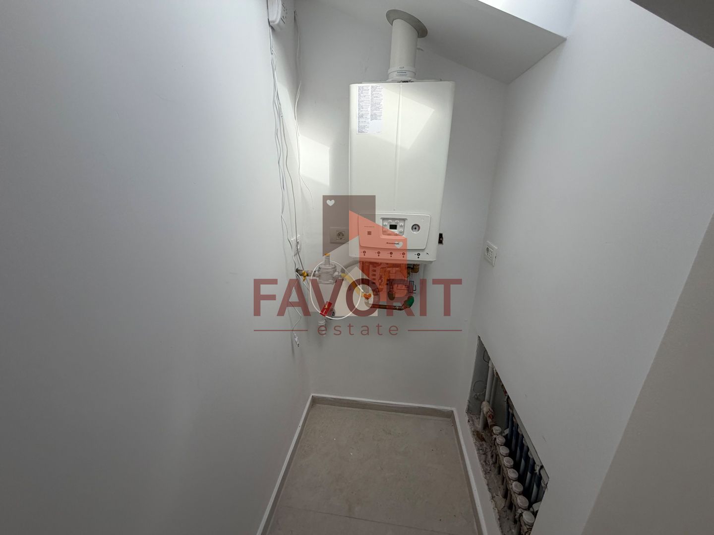 NOU. Disponibil imediat. Decomandat. Zona Soarelui - Poză 4