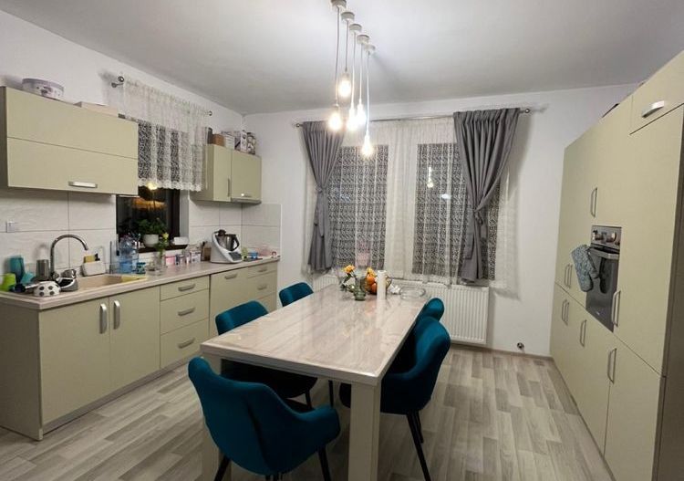 BRASADAS vinde DUPLEX 3 cam | Mobilată | Terasă, curte. - Poză 3