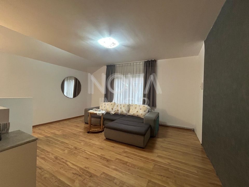 Casa de vanzare 200 mp cu spatiu comercial la parter, strada Lunga - Poză 15