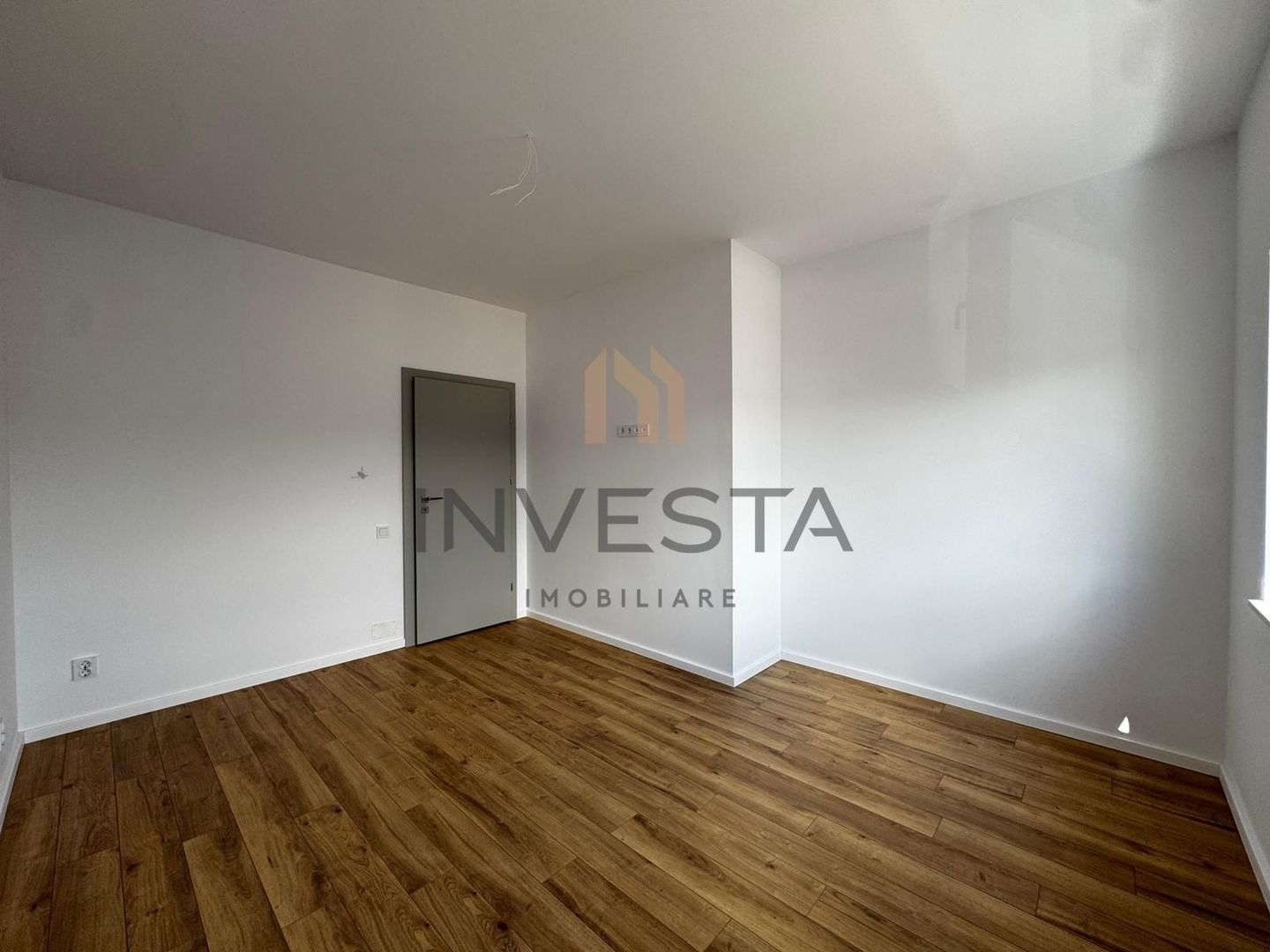 Casa tip duplex de vanzare, constructie noua, strada privata, Floresti - Poză 17