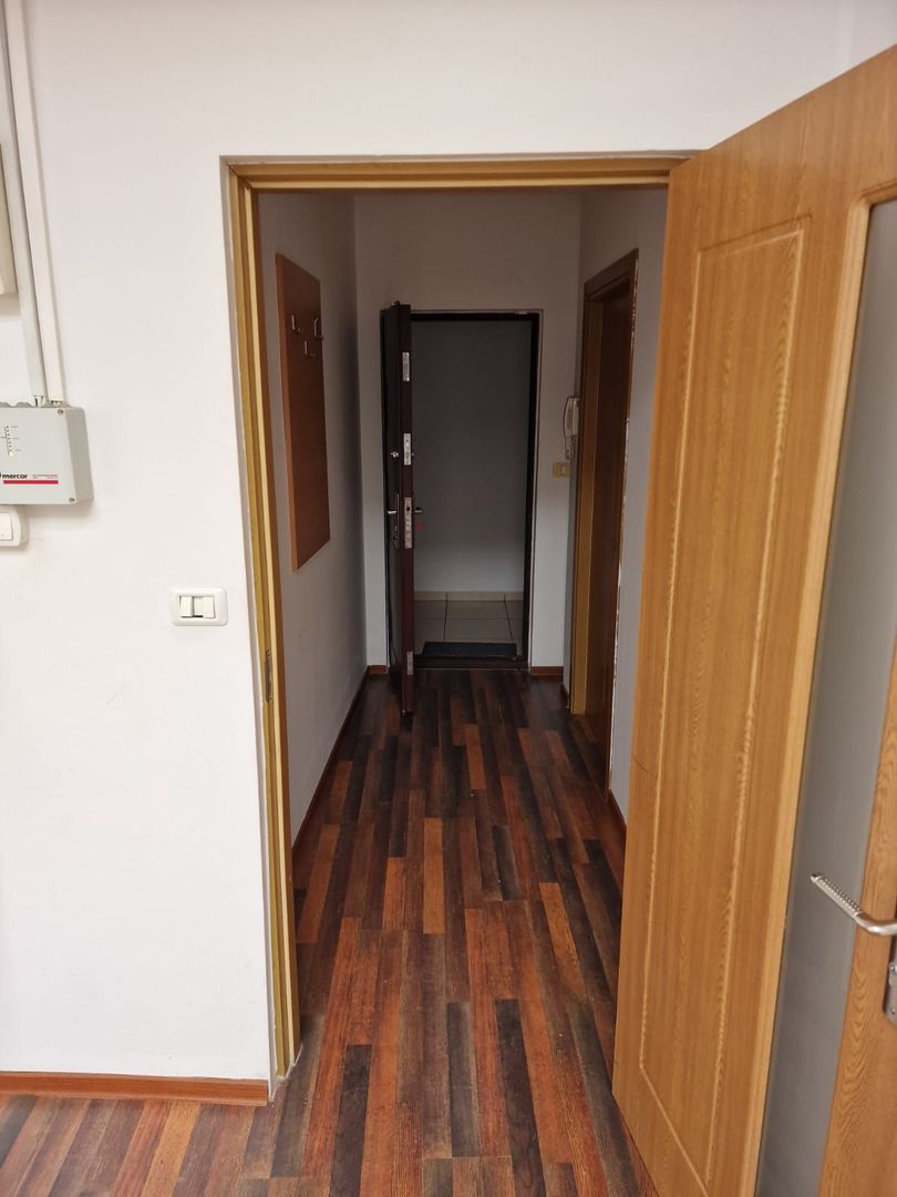 Birou deosebit 30 mp SAD - Poză 7