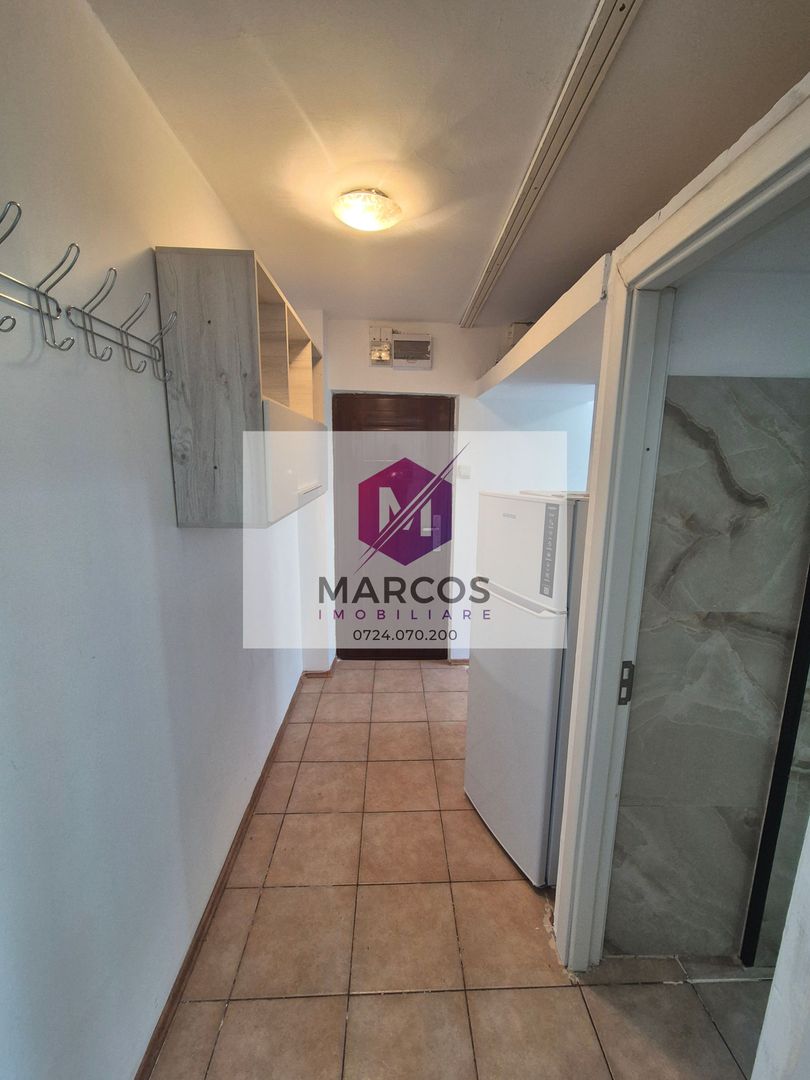 Închiriez apartament 1 camera et.1 Micro 1 - Poză 5