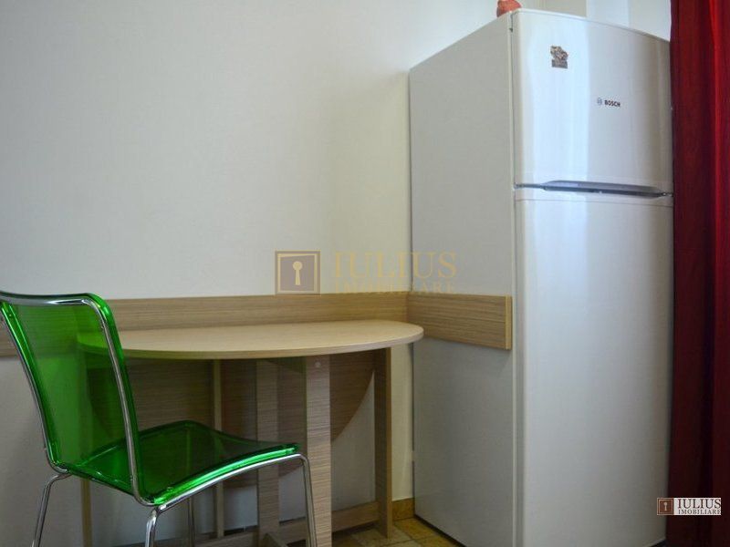 Bloc modern, apartament frumos mobilat, contract A.F.P. inclus ! - Poză 9