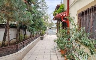 Casa individuala (singur in curte), zona centrala - Poză 1