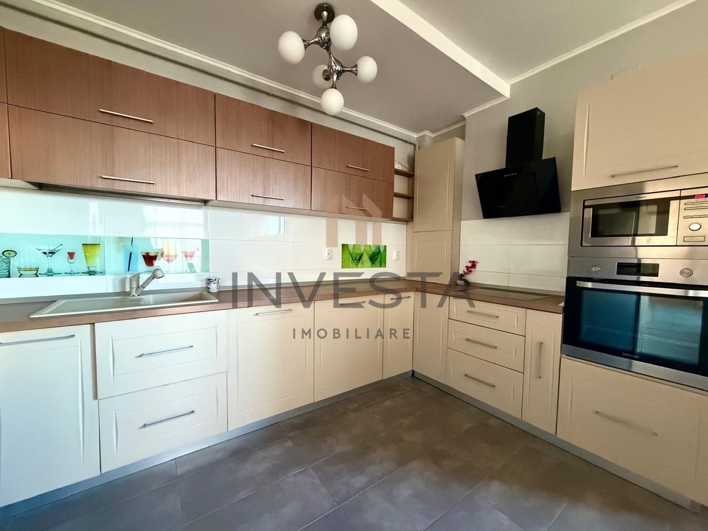 Apartament cu 2 camere pe strada Alverna! - Poză 2