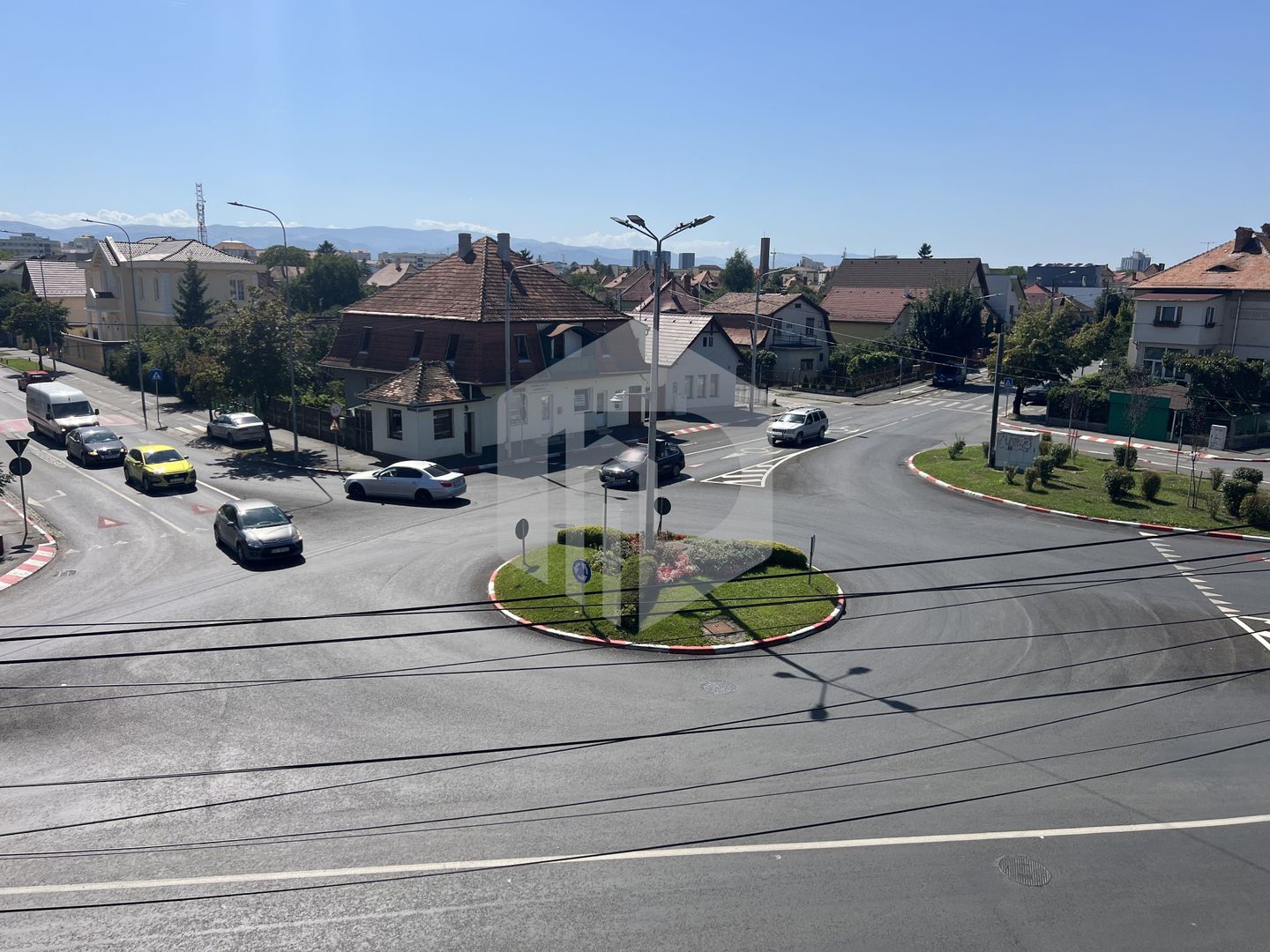 Spatiu comercial de inchiriat zona Balea-Pretabil afacere/clinica etc - Poză 1