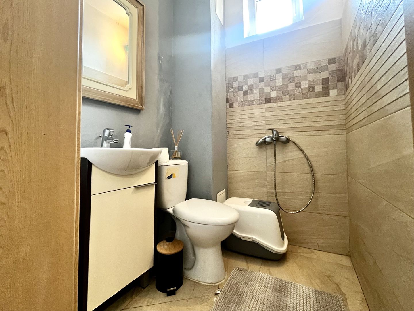 Apartament confortabil si spațios, in zona Lipovei - Iulius Mall - Poză 18