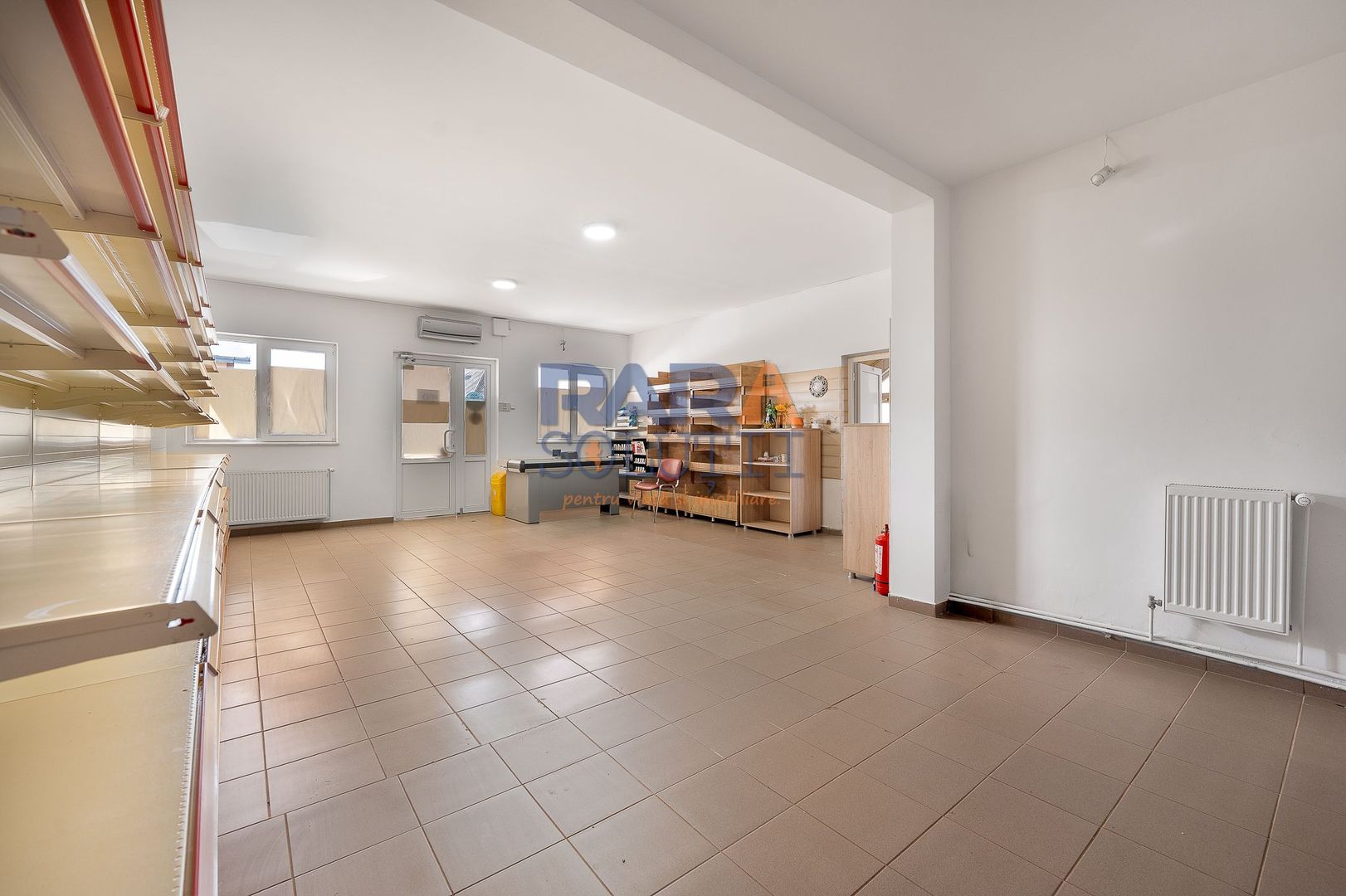 Spațiu de producție cu dotări complete: brutărie, patiserie și magazin - Poză 3