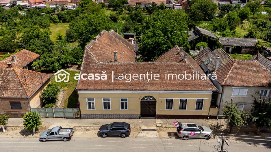 Proprietate Rezervata Casă boierească cu teren generos in Lipova - Poză 1