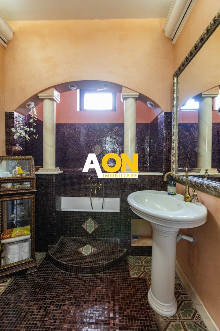 Casa din secolul XIX, ultrafinisata, ultracentral, 855 mp teren - Poză 10