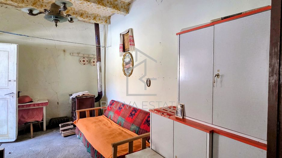 Casă de vânzare, 110 mp, 5 camere 1200mp teren , sat Voivodeni - Poză 5