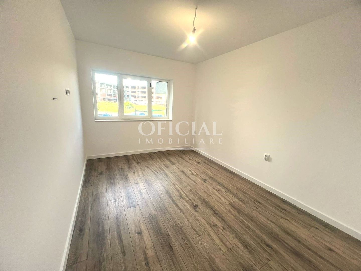 Apartament 3 camere | Terasa | Parcare | Lift | Eroilor | Floresti - Poză 2
