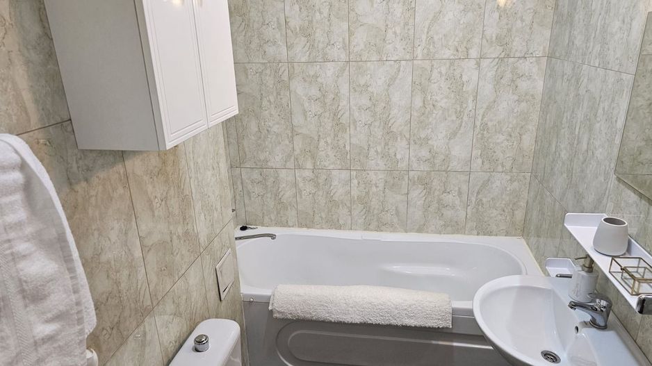 De inchiriat o camera Italian Residence, etaj 9/12, 420 euro - Poză 21