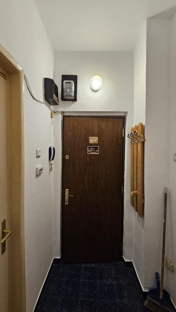 Apartament 2 camere, bloc solid consolidat, etaj 5, zona Universitate - Poză 8