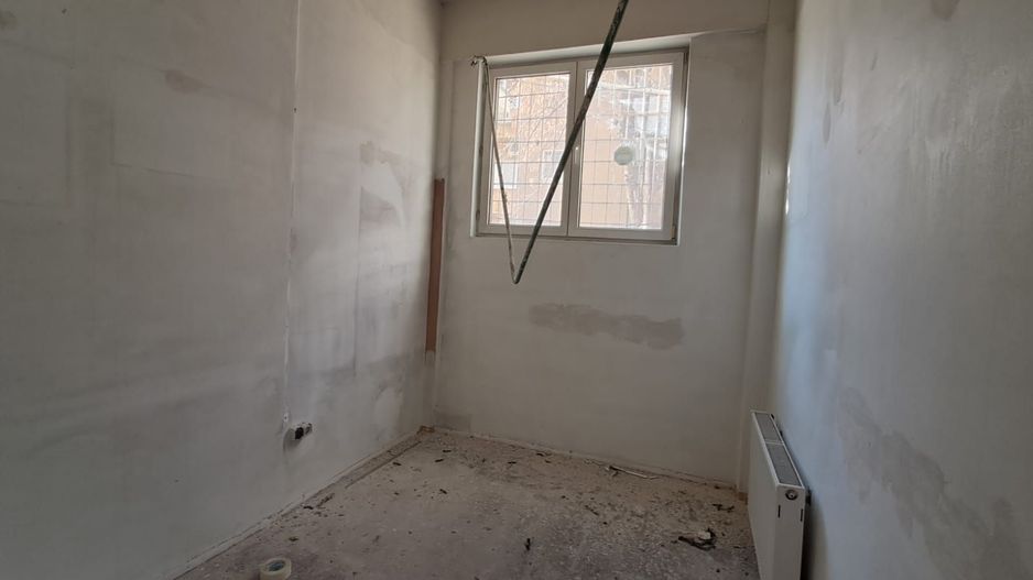 Spatiu comercial vitrina de 20 M - Metrou Eroii Revolutiei S143 - Poză 13