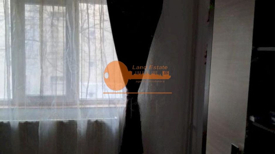 3 camere Uverturii - 1980 - Poză 3