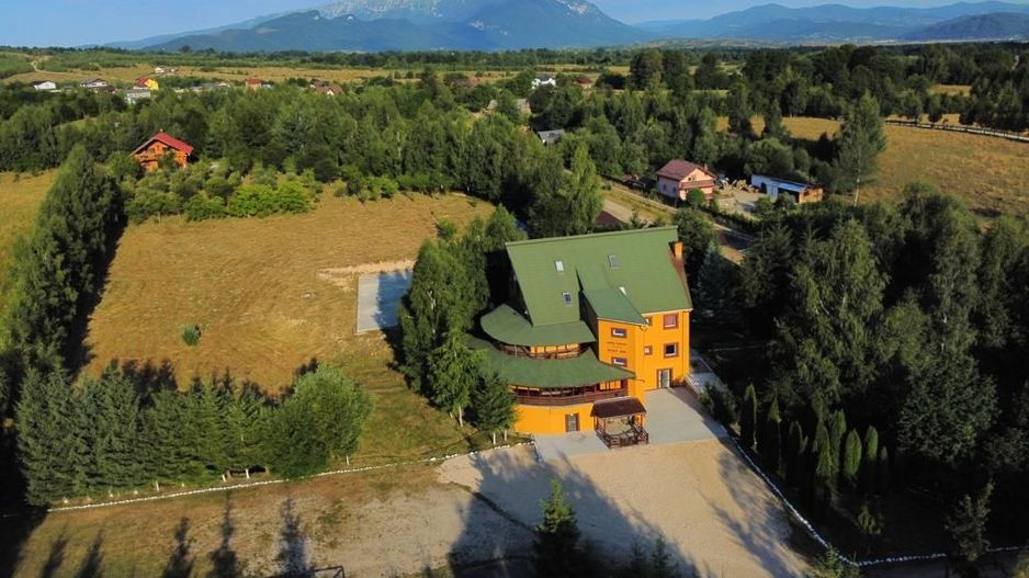 "Hanul Lupilor" | Pensiune de vânzare | Râșnov - Poză 2