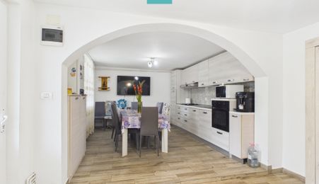 Casă solidă în Curtici cu teren de 1166 mp