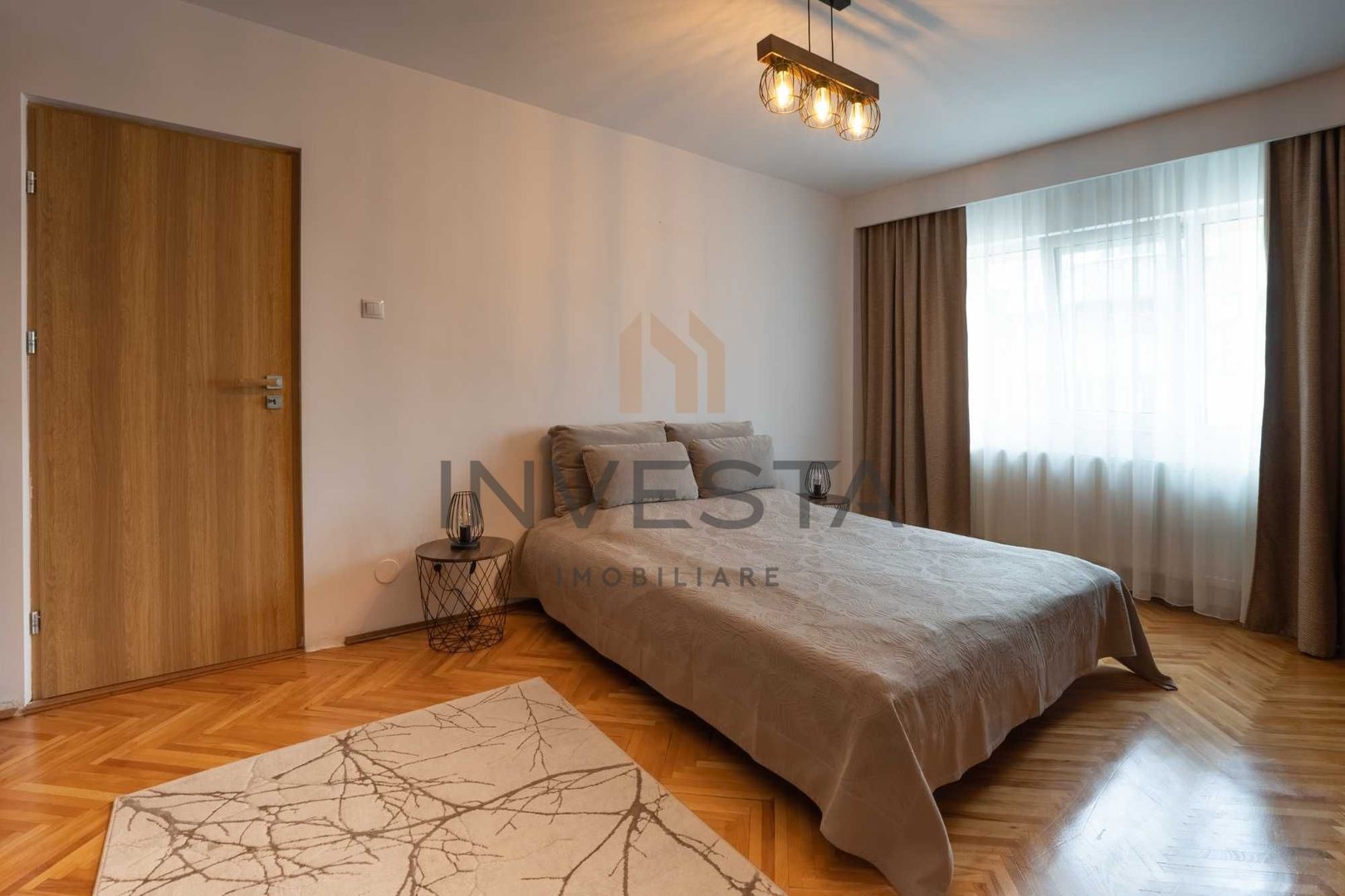 Apartament cu 2 camere decomandate , zona Hotel Paradis! - Poză 1