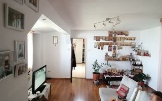 Casă la curte București sector 4 - Poză 1
