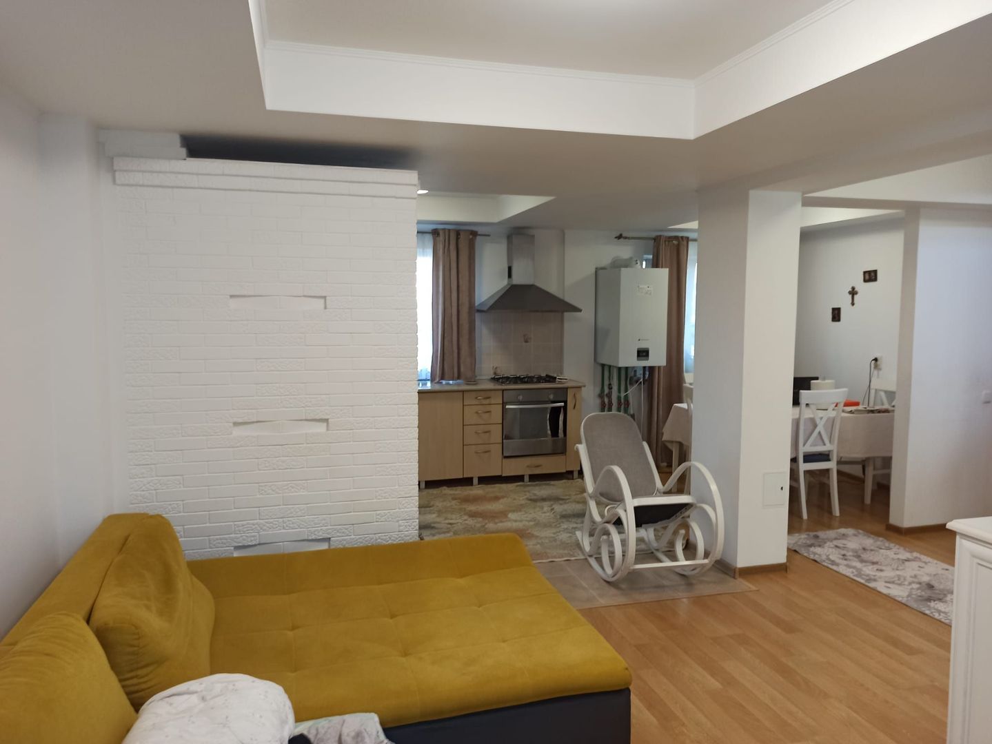 vila triplex,deosebita,mob-util partial/complet/Frumusani-Calarasi - Poză 38
