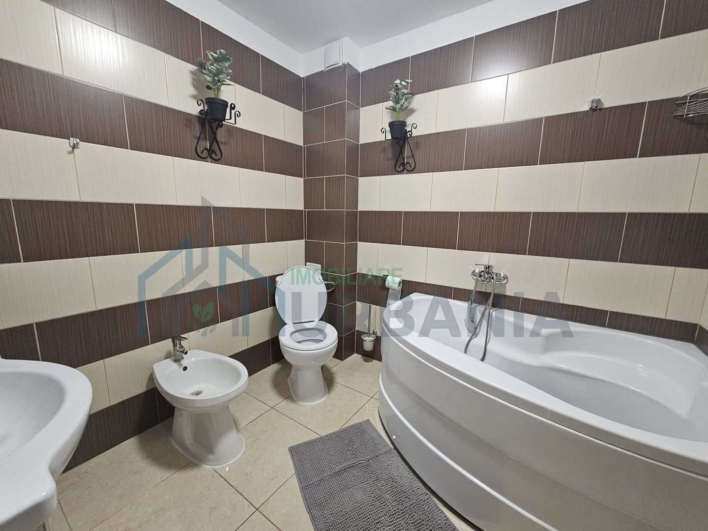 Apartament 3 camere decomandat, Cartier Vișoianu, Lunca Cetățuii - Poză 6