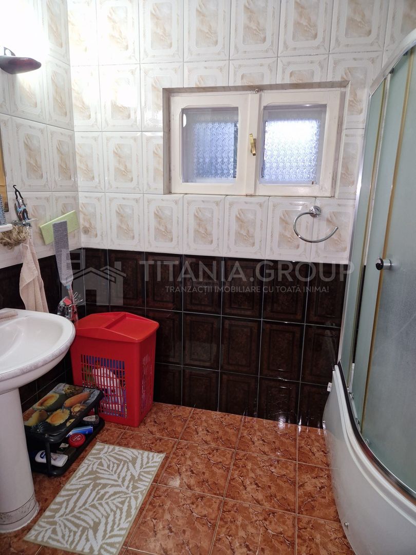 Casă spațioasă, cu teren generos – Alexandria, jud. Teleorman - Poză 15