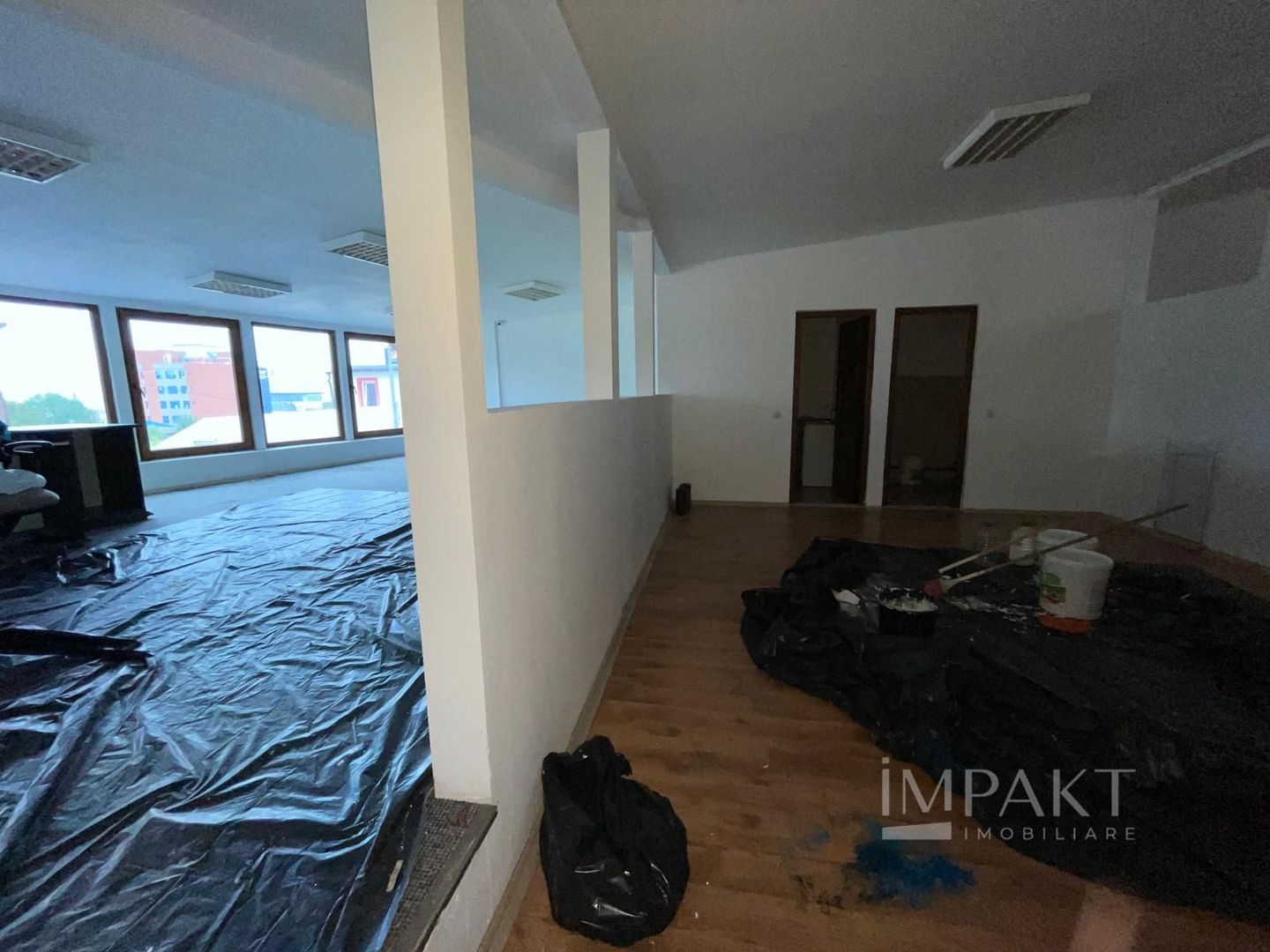 Spatiu comercial de inchiriat, central, trafic intens! - Poză 4