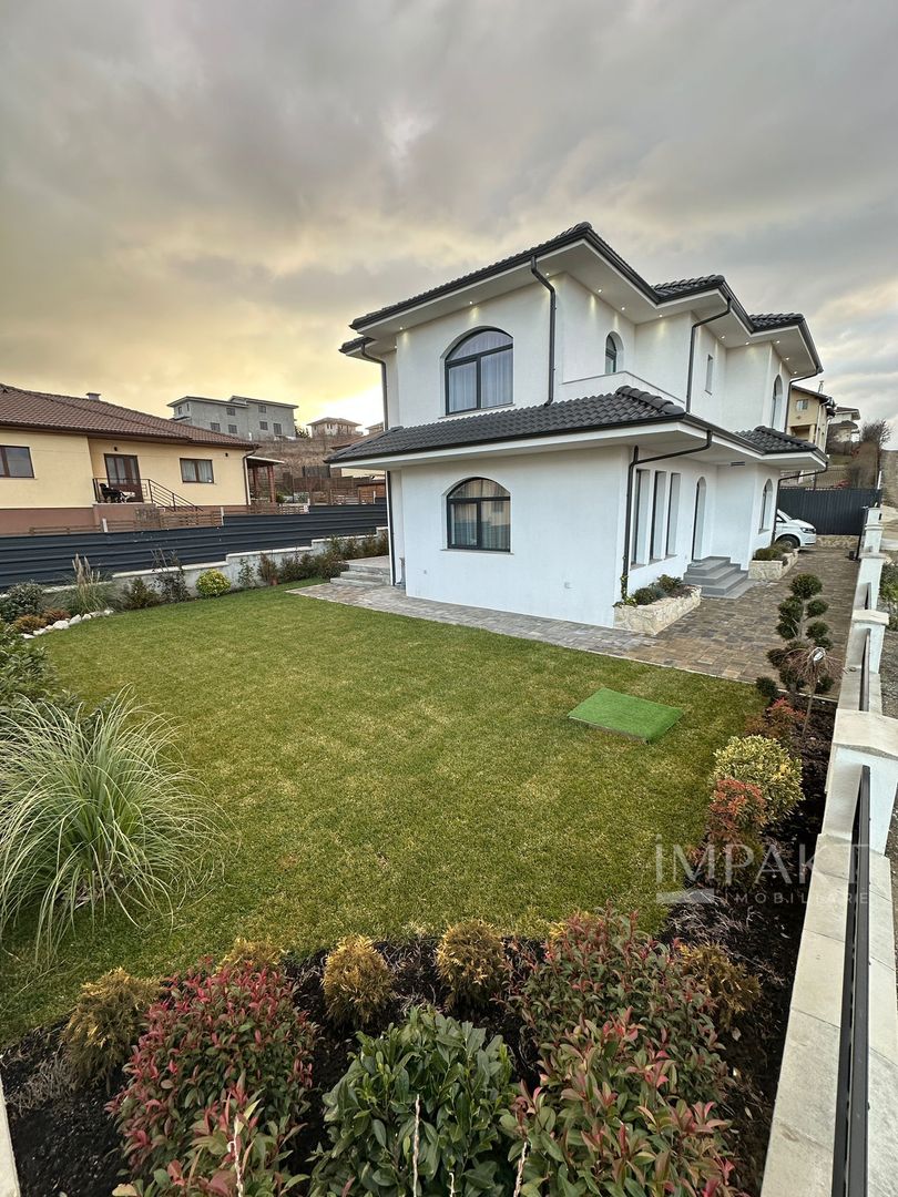 Casa superba de vanzare, situata intr-o zona aerisita a Dezmirului! - Poză 6