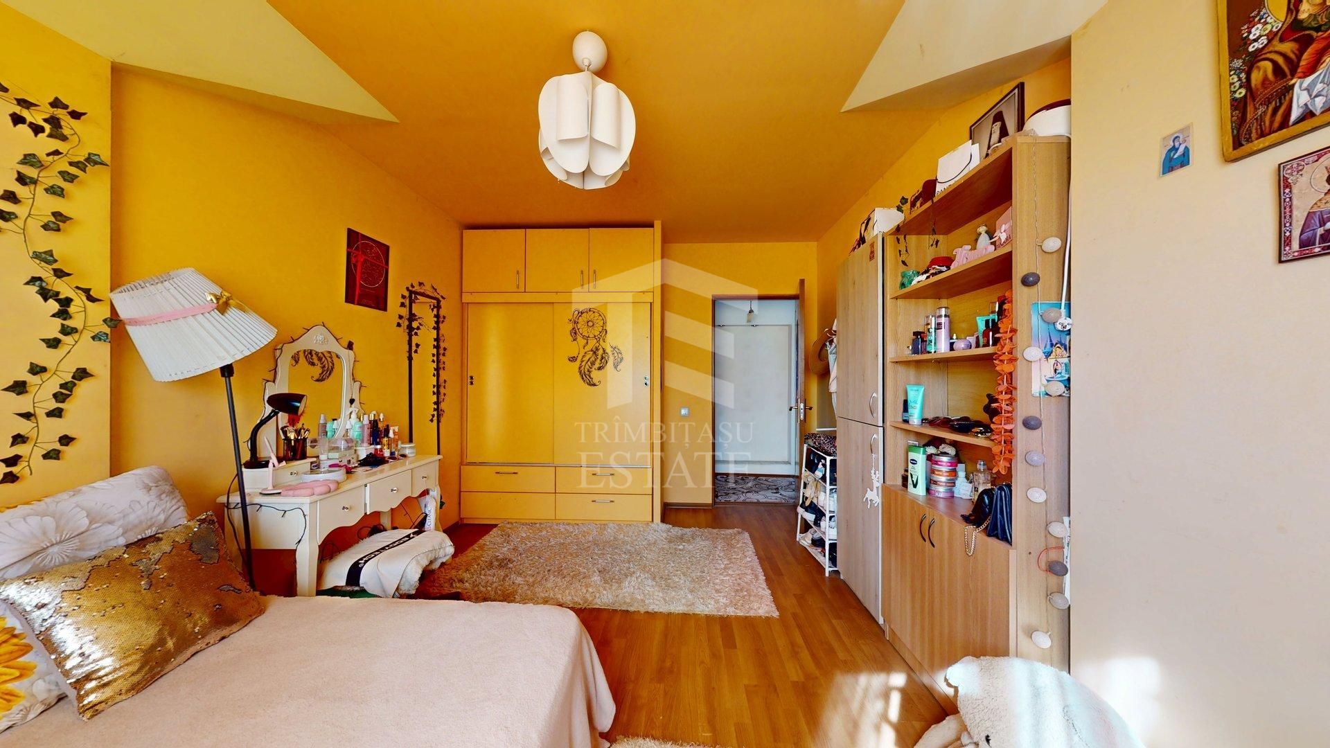 ANDRONACHE - Escalei | Casa individuala 9 camere | an 2014 | teren 260 - Poză 47