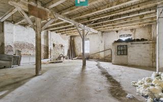 Spațiu versatil de 300 mp în Periam - Poză 1