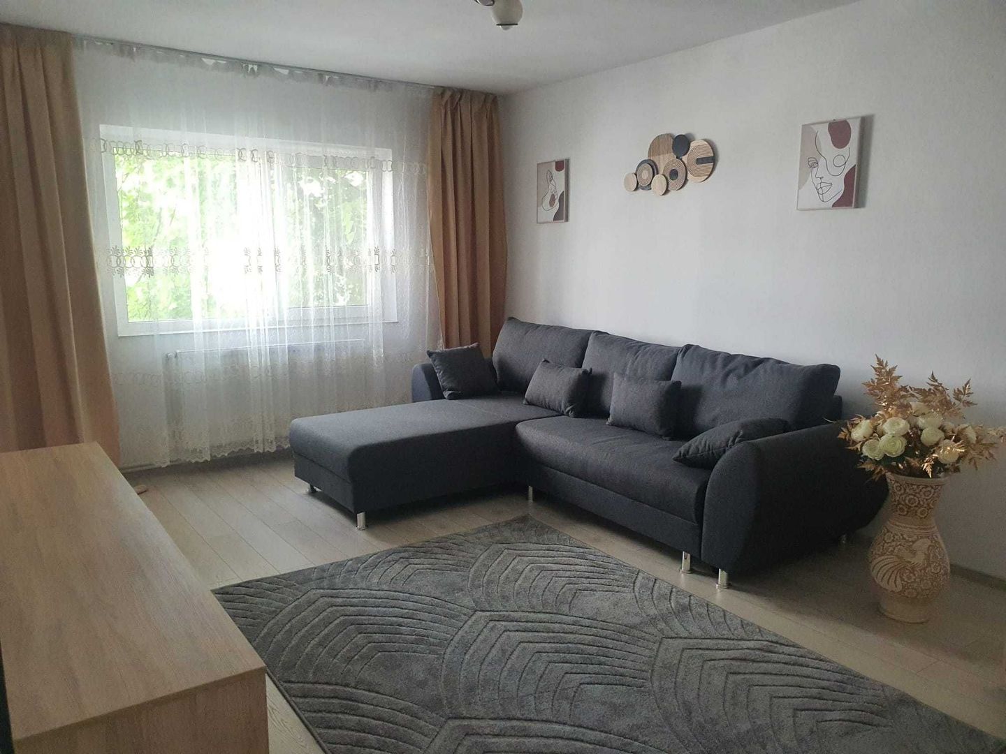 Apartament 3 camere, dec.-80mp-et2/4-500euro -Nicolina- Selgros - Poză 4