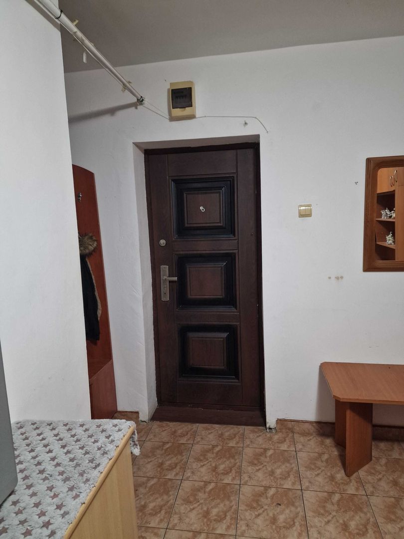 BRASADAS vinde garsoniera 21mp la etajul 4/4 pe Bd Closca. - Poză 3