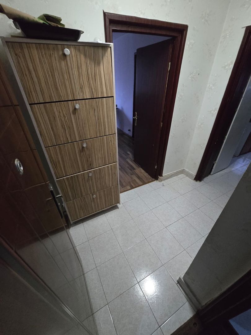 vand apartament 3 camere zona ultracentrala,vedere la Dunare ,etaj 2, - Poză 13