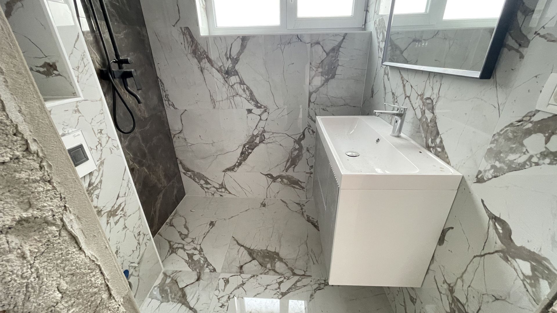 Casa de familie in zona rezidentiala - Poză 19